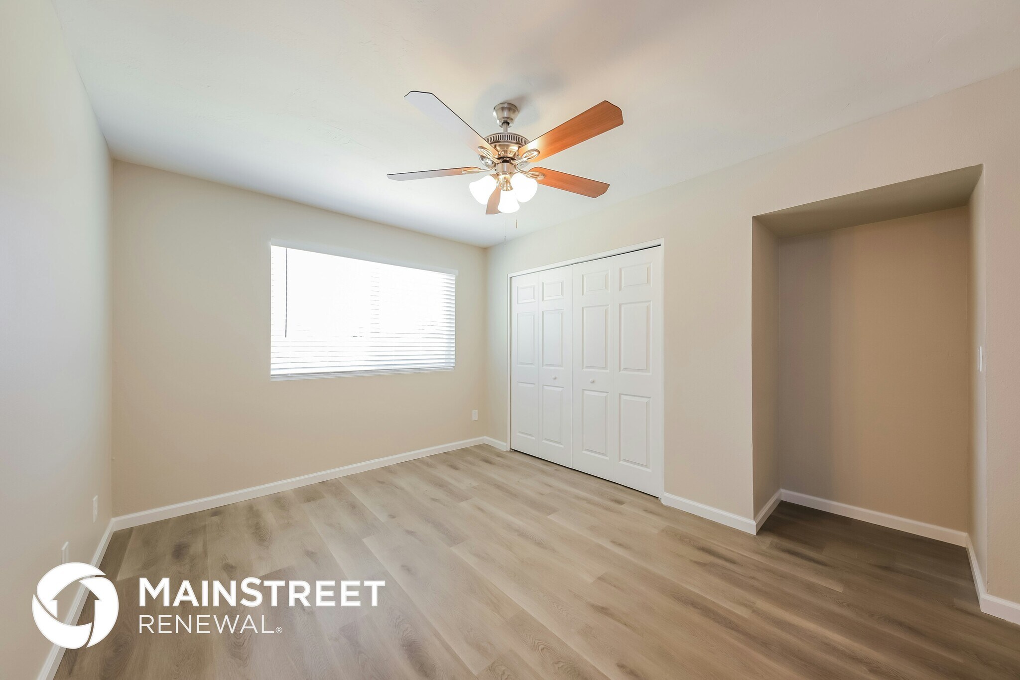 Building Photo - 4322 E Saint Catherine Ave