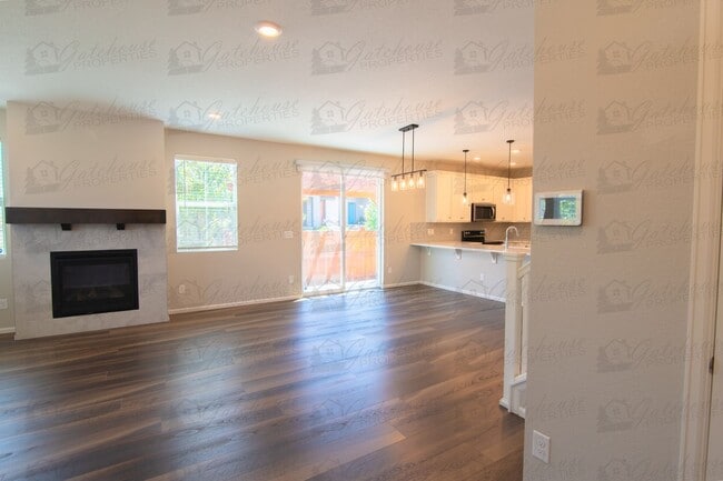 Building Photo - 10294 E 59th Ave
