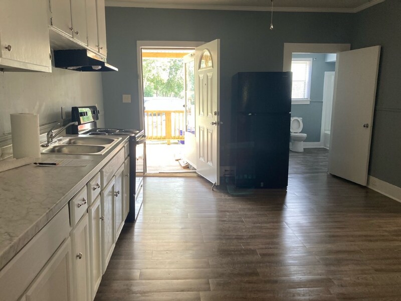 Building Photo - 307 Montgomery St