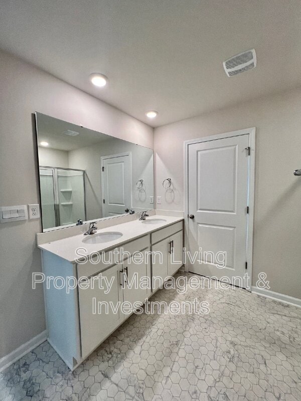 Building Photo - 3120 Winged Elm St