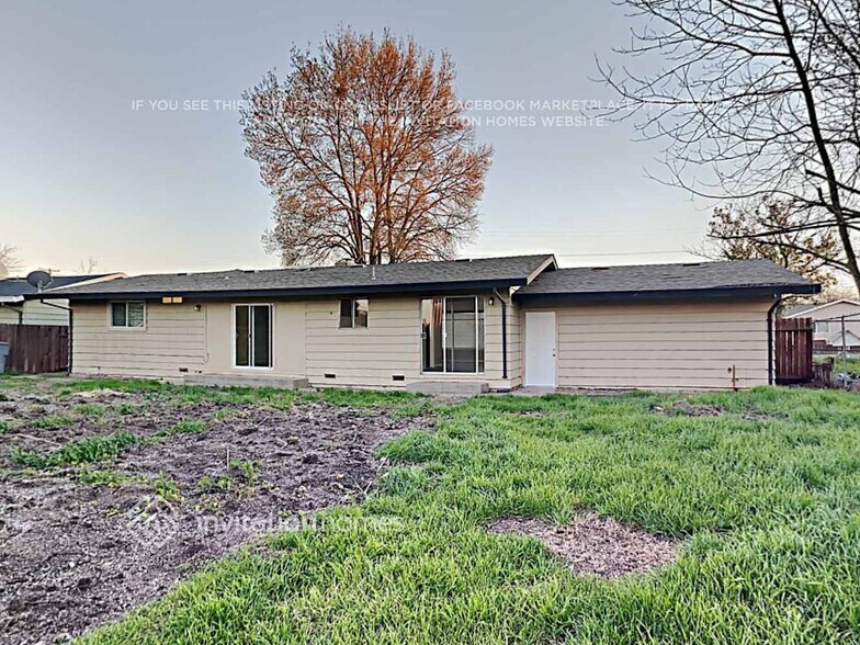 Building Photo - 1155 Larry Way
