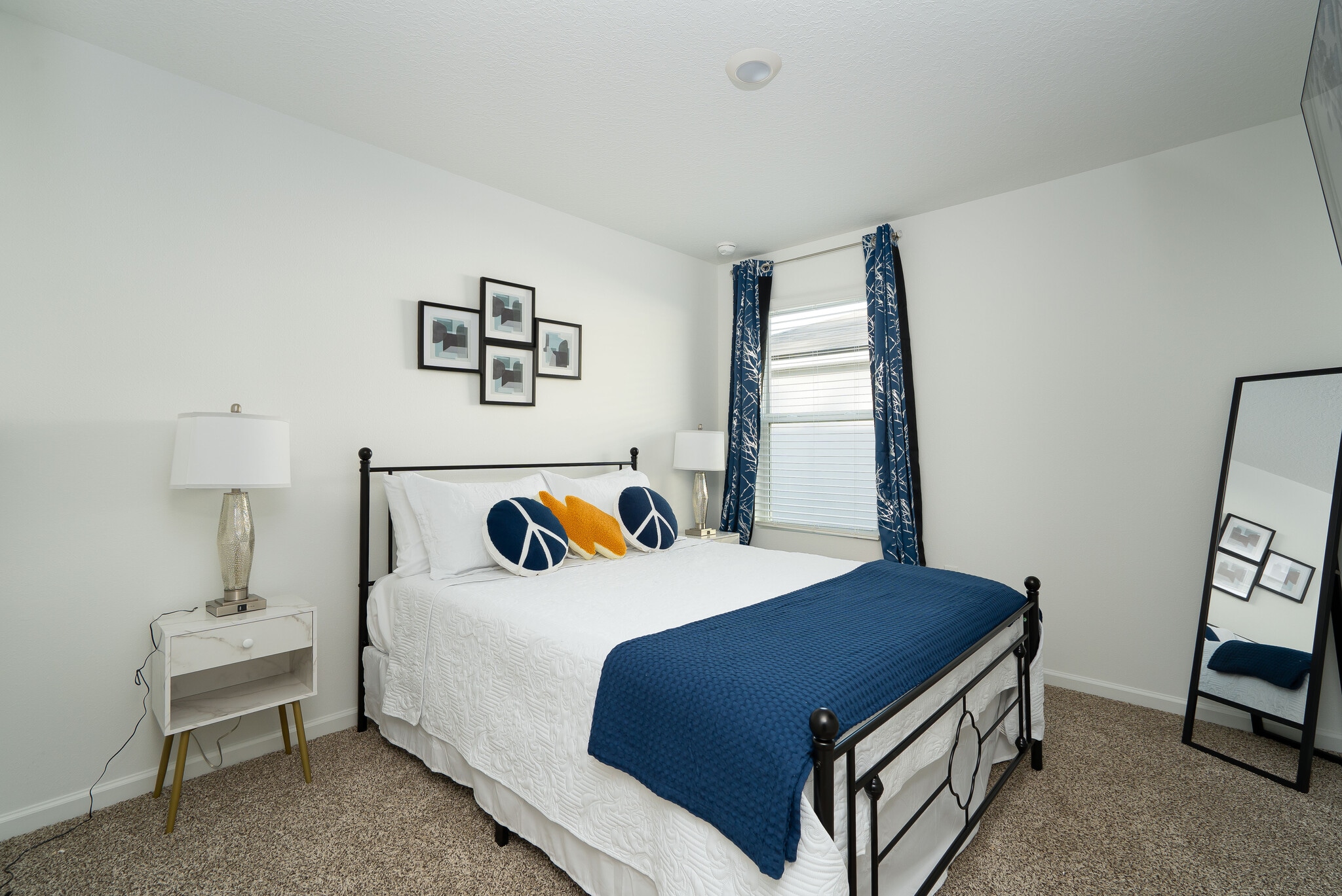 Building Photo - 17 Evermore Ct