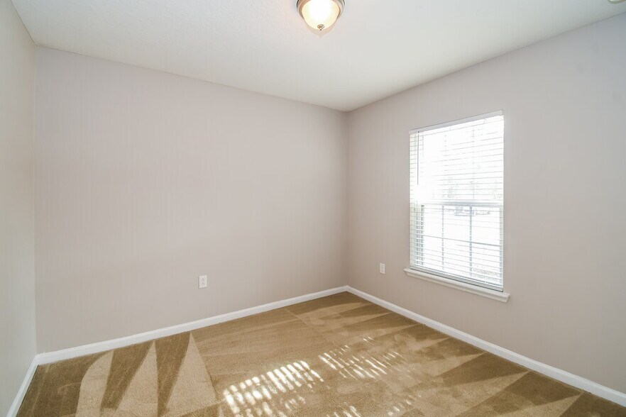 Building Photo - 9591 Palm Reserve Dr