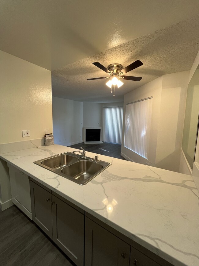 Building Photo - 1632 N Formosa Ave