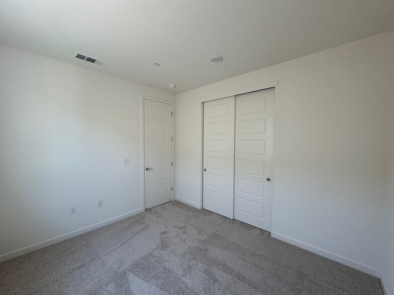 Building Photo - 5451 Knights Valley Ln