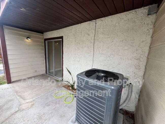 Building Photo - 3979 Crayrich Cir