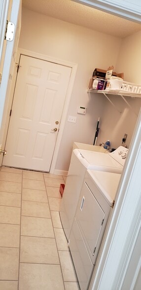 Building Photo - 404 Sawgrass Hill Ct