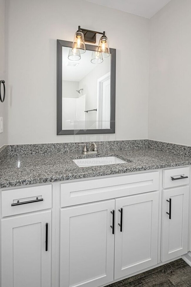 Building Photo - $1650! Beautiful 3Bed 2Bath in newly built Woodland Circle! Tour today