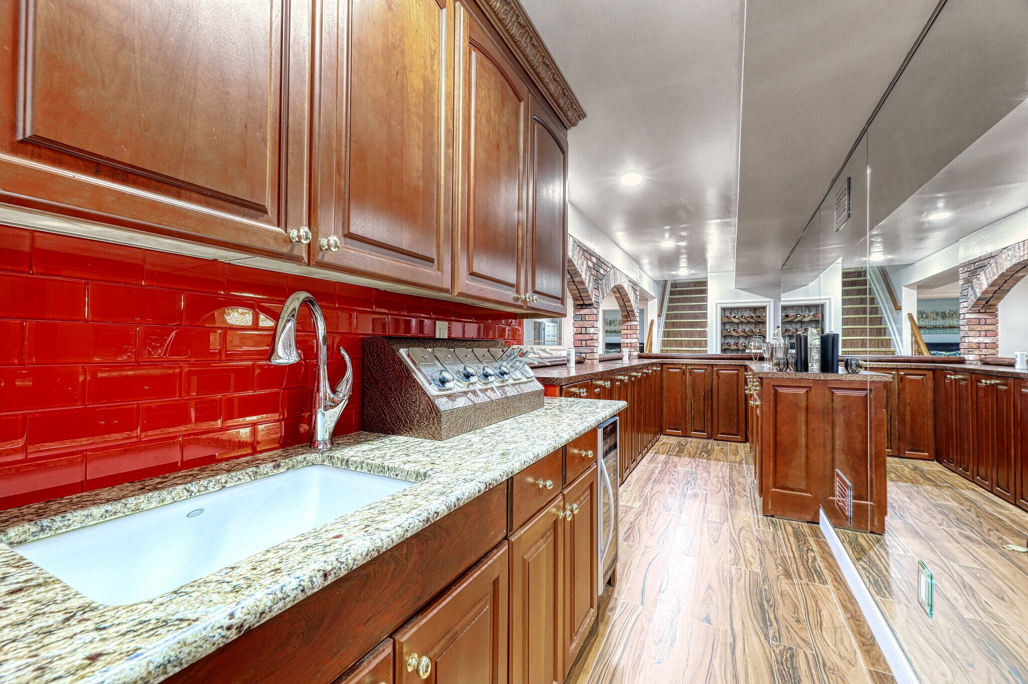 Building Photo - 91 Chestnut Ridge Rd