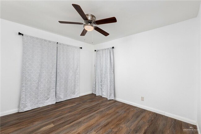 Building Photo - 15 S 6th St