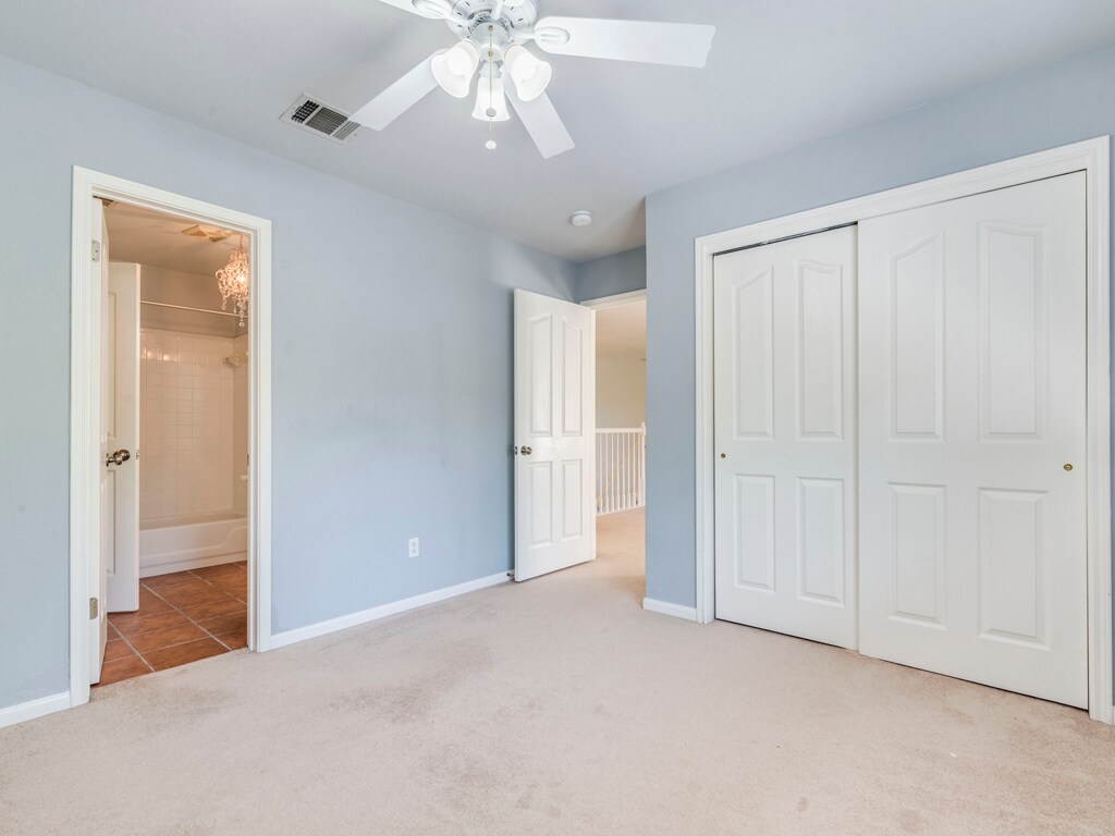 Building Photo - 6911 Gentle Oak Dr