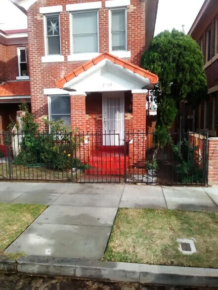 Primary Photo - 2112 Earl Ave