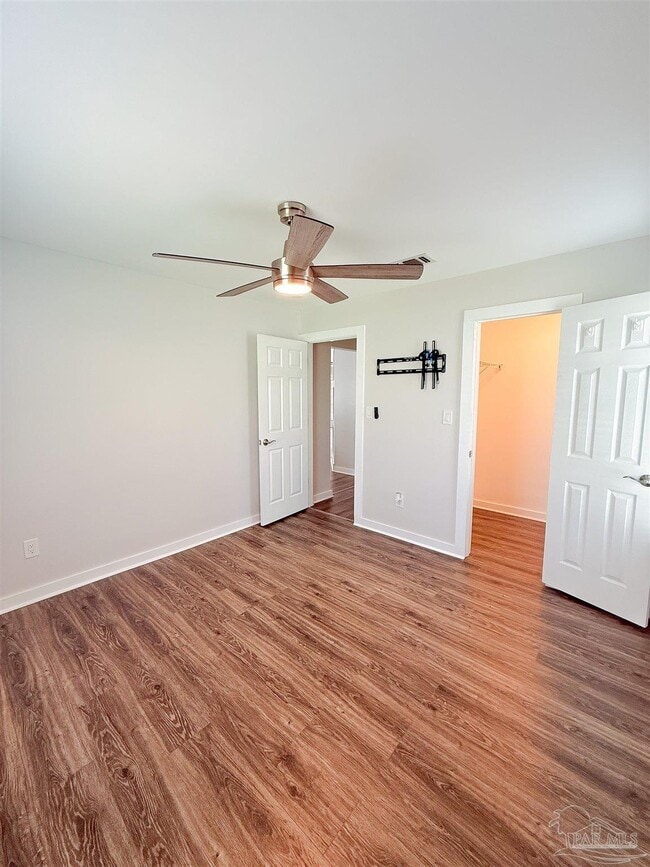 Building Photo - 161 Mirabelle Cir