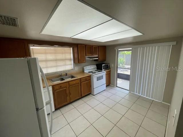 Building Photo - 1311 Alfonzo Cir