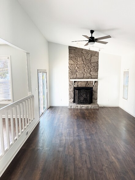 Building Photo - 599 Moriston Rd