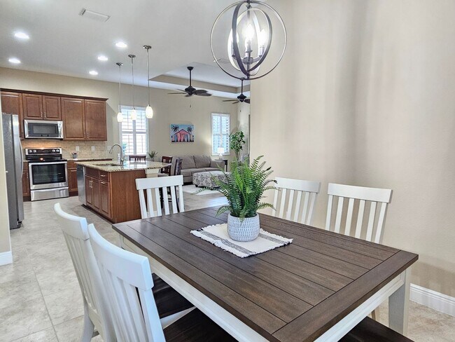 Building Photo - 10361 Crooked Crk Dr