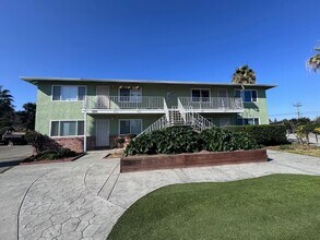 Building Photo - Unit 3