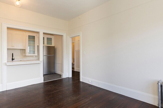 Interior Photo - Buena Vista