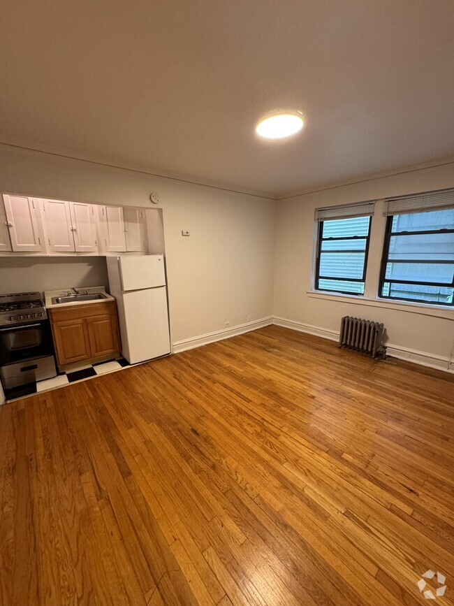 Building Photo - 2959 N Damen Ave