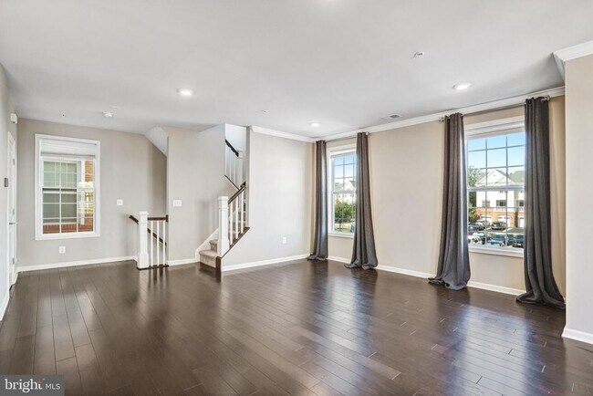 Building Photo - 23230 Milltown Knoll Square