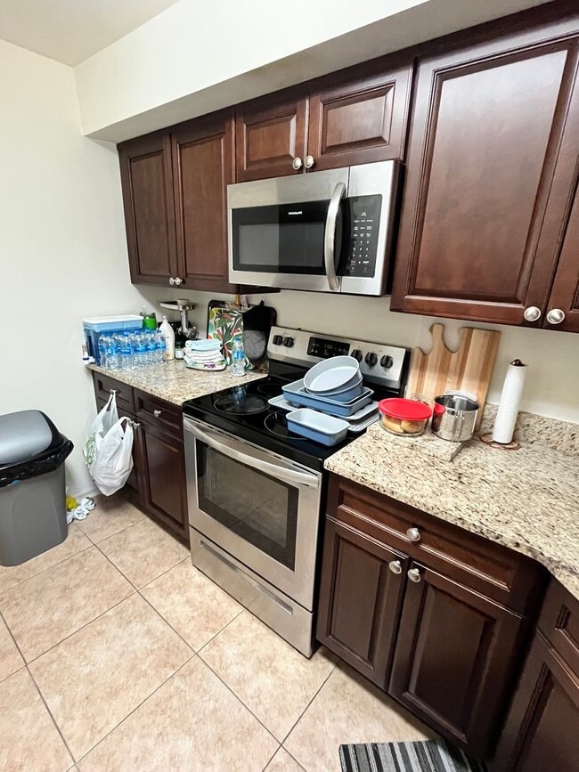 Building Photo - 2 Bed 2 Bath Condo in Council Rock School ...