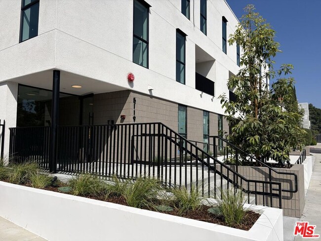 Building Photo - 5119 Colfax Ave