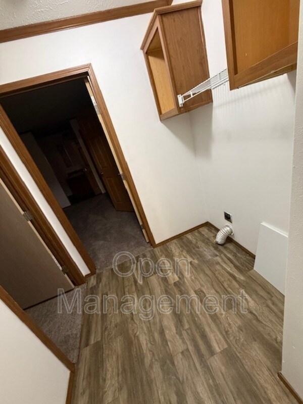 Building Photo - 1901 First St