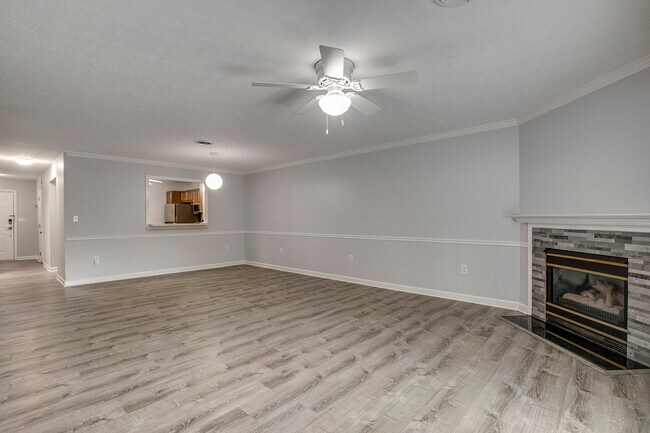 Building Photo - 103 Pinewood Dr