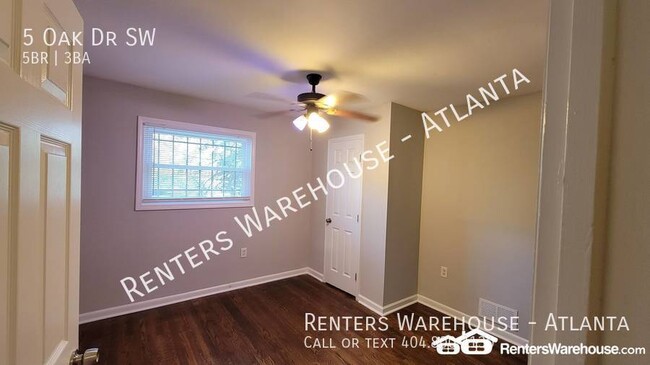 Building Photo - Spacious 5 Bedroom in SW Atlanta