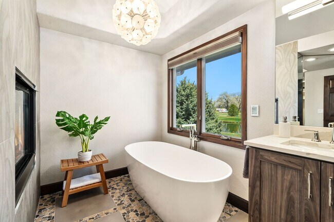 Building Photo - Beautiful 5 Bedroom Home in Windsor CO