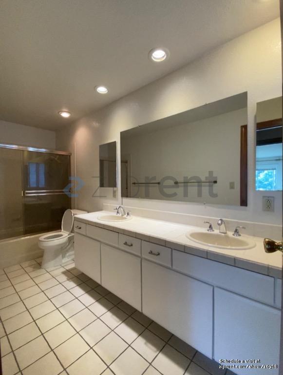 Building Photo - 8590 Terrace Dr