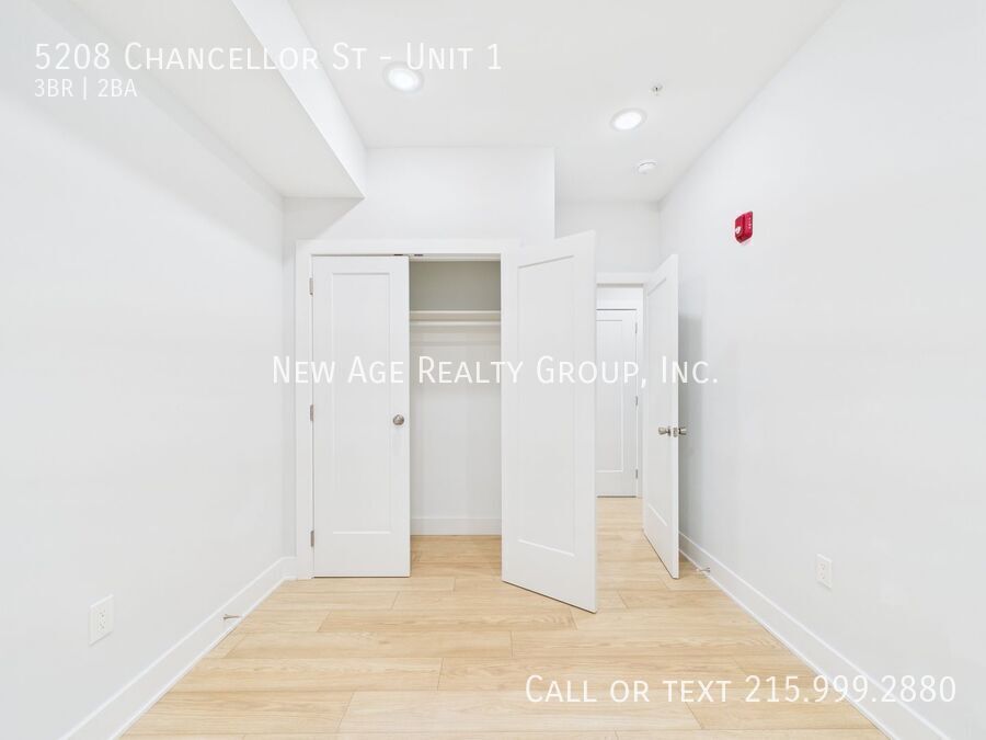 Building Photo - 5208 Chancellor St