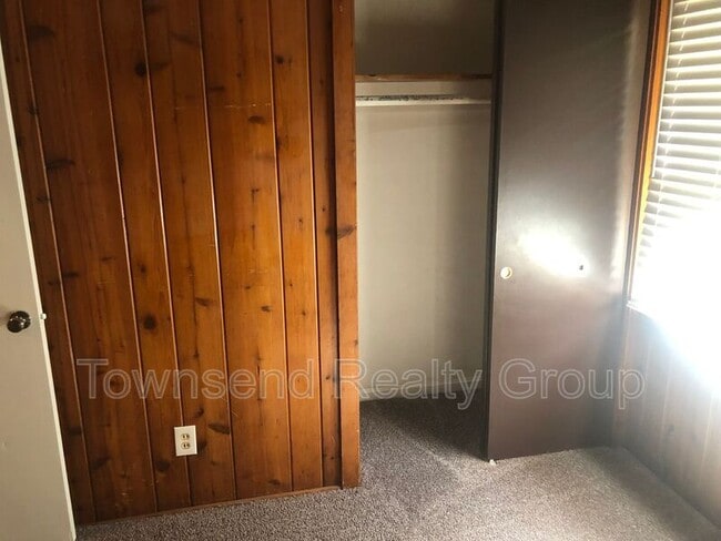 Building Photo - 2133 Jennie Linn Dr