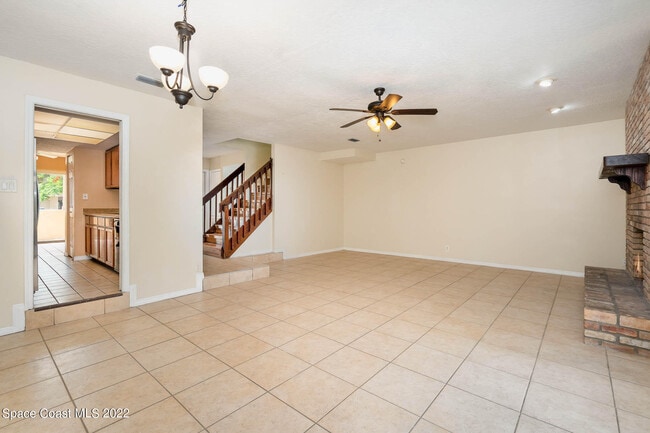 Building Photo - 1911 Cashew Courtway