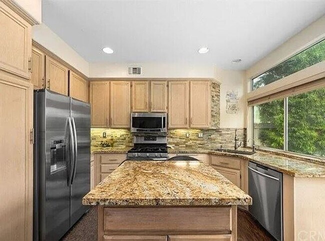 Building Photo - 908 S Lone Pine Ln