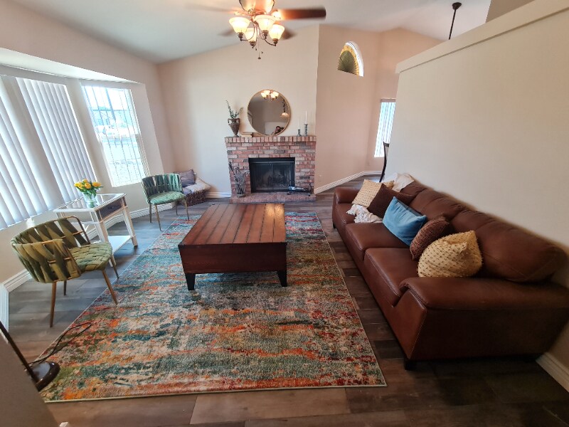 Building Photo - 7944 W Charter Oak Rd