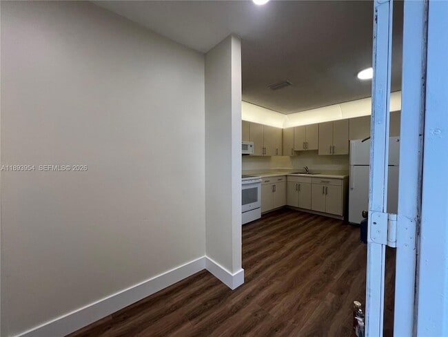 Building Photo - 21121 SW 85th Ave