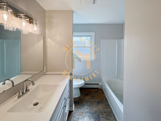 Building Photo - 800 S Sawyer St