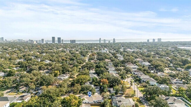 Building Photo - 4102 W Sevilla St