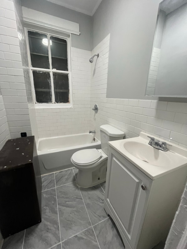 Building Photo - 591 15th Ave