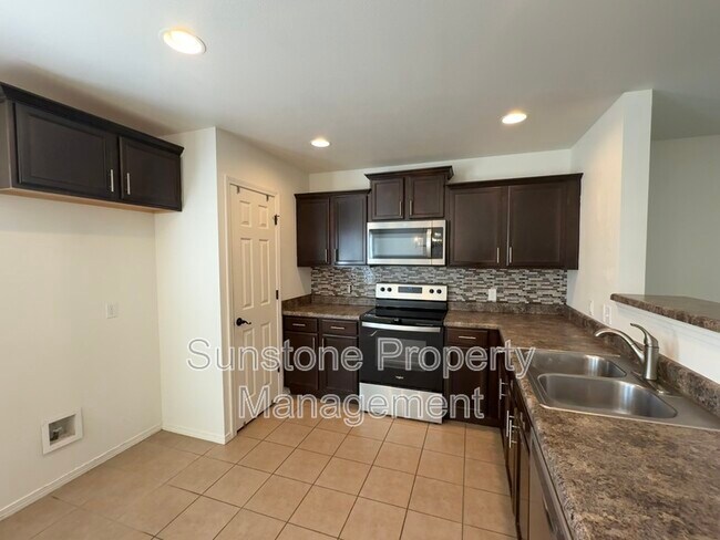 Building Photo - 14681 S Toledo Pl