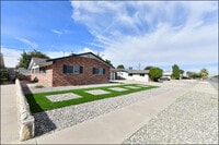 Building Photo - 3217 Wedgewood Dr