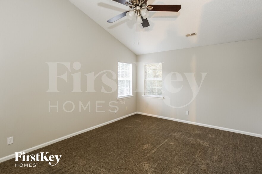 Building Photo - 7115 Scuppernong Ct