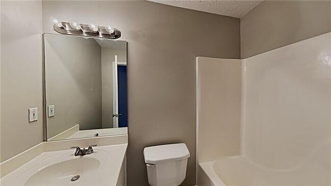 Building Photo - 4 bedroom Kennnesaw House