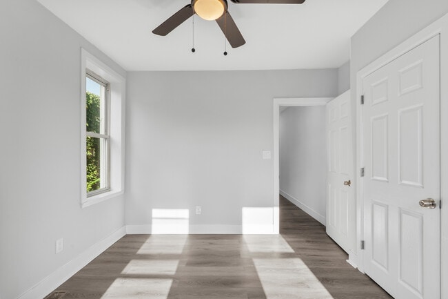 Building Photo - 2418 N 16th St