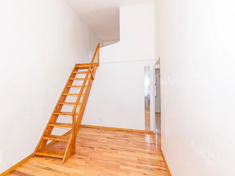 Building Photo - 79 Central Ave