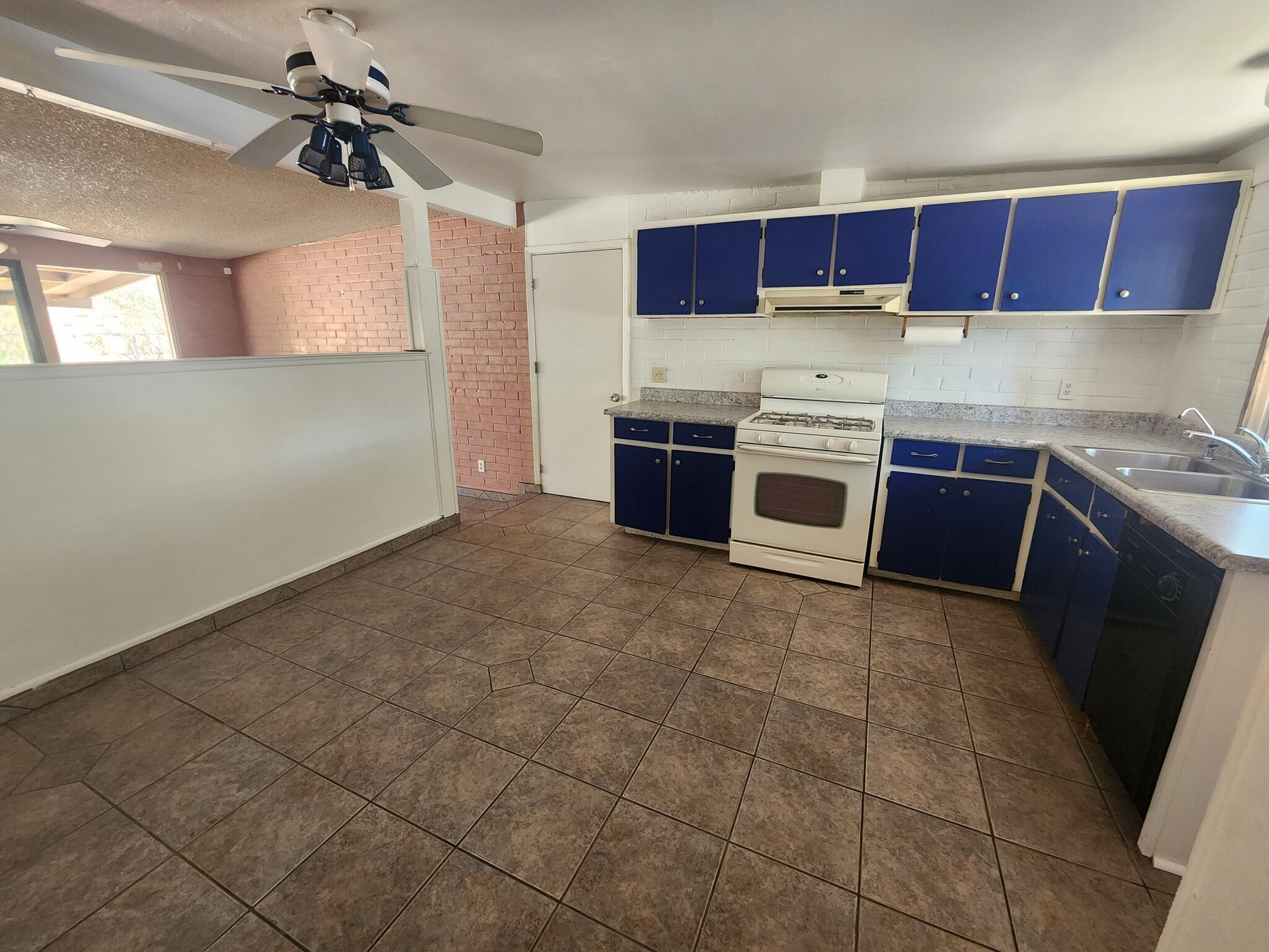 Building Photo - 7025 E 39th Pl