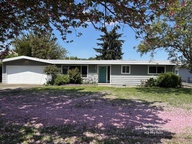 Primary Photo - 1529-1513 13 Ave NW