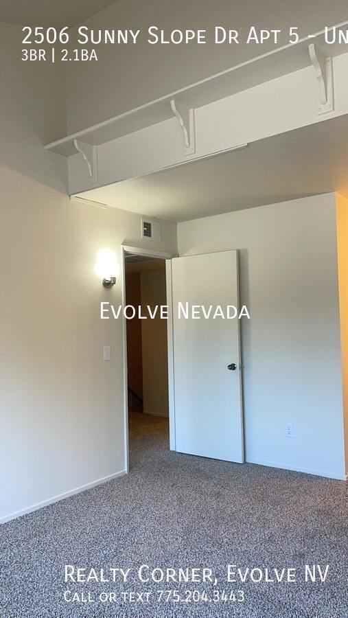 Building Photo - 2506 Sunny Slope Dr