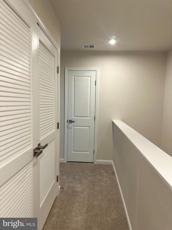 Building Photo - 645 Laurelwood Cir